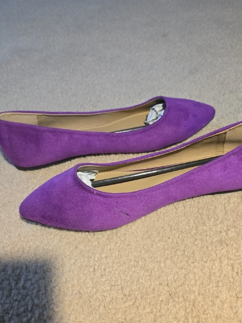 Ollio Women's Pointed Toe Flats in Purple Suede
